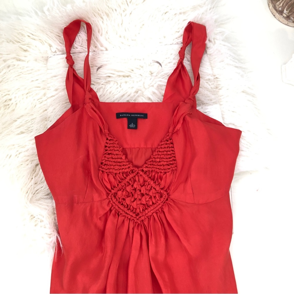 Banana Republic Women’s 100% Silk Tank Blouse - Picture 2 of 11